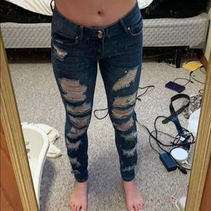 Ripped Dark Washed Jeans/Jeggings